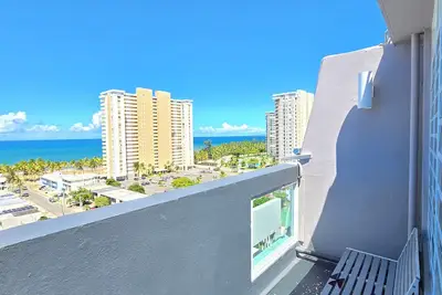 Penthouse 2 levels - ocean view and balcony