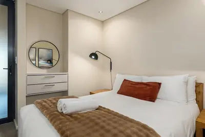 Image de Spacious Sea Side Retreat | Stunning Views