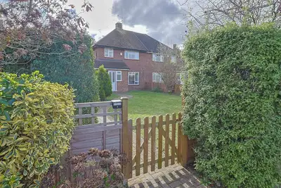 Image de Newly renovated, lovely garden & driveway parking - Pass the Keys