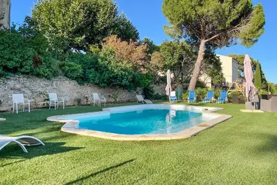 Image de Charmante maison à Mirepeisset avec piscine extérieure