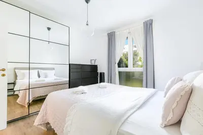 Image de Appartement de deux chambres avec le balcon Split (A-25435-a)