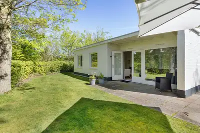 Image de Maison de plage avec jardin dans la verdure