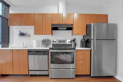 Image de Bright 2-bedroom apartment in beautiful Vancouver with Ac and gym access