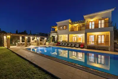 Image de Villa de luxe à Agios Tychon avec piscine privée