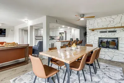 Patio + Golf Course Views: Monkey Island Escape!