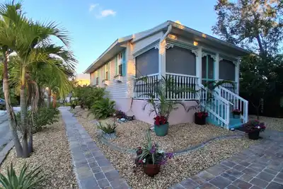 Image de Tropical Key West Cottage Historic Punta Gorda – Walk to Downtown & Waterfront