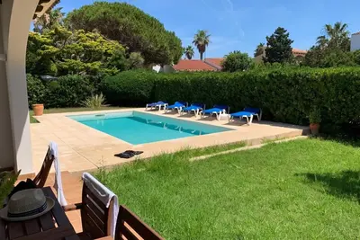 Image de Maison de campagne « Miret » avec piscine privée, Wi-Fi et climatisation
