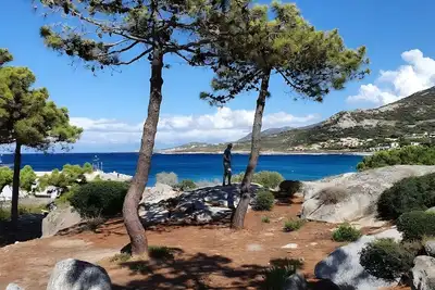 Image de Studio 'Sant Ambrogggio Vue Sur Mer' avec vue mer, terrasse partagée et climatisation