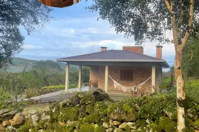 Image de A cozy retreat in the Vale dos Vinhedos (Valley of the Vineyards). House of the Vineyards.