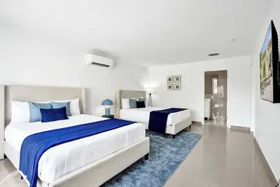 Image de Lake Worth Suite w/ 2 Queen Beds & Pool