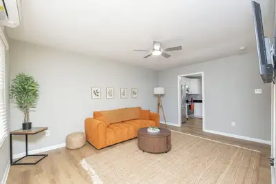 Image de Earth & Ember -Cottage House Retreat!