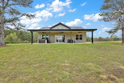 Image de Brand New! Charming 3-bedroom Barndo on a scenic mountain with all the comforts!