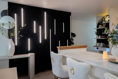 Image de Modern 4br Retreat w/ Workspace + Coffee Bar