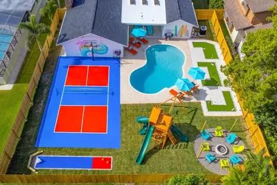 Image de Wow Clearwater Resort! Heated Pool, Pickleball