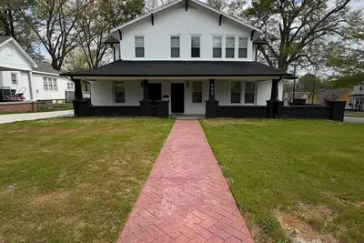 Image de Historical 7-Bedroom Retreat in the Heart of Tupelo - Sleeps 10-20!