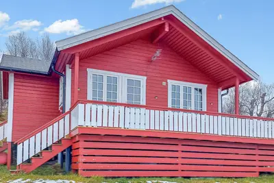 Image de Maison confortable à Botenhamn avec vue sur la montagne