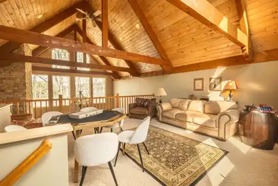 Image de Lakefront w Dock, HotTub, Dogs Ok, 2+ Rec Rooms