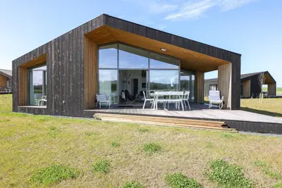 Image de Magnifique maison naturelle au bord de l'eau