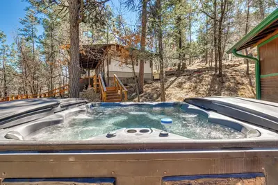 Image de Near Grindstone Lake & Family Fun! Cozy Cabin