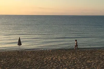 Image de House above the dream bay - No. S356. 2