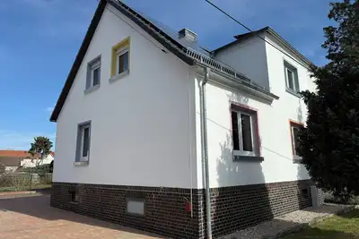 Image de Active / cultural / nature vacation in vacation home with sauna