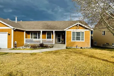 Image de Stargazer Paradise- Located in Livingston with a yard!