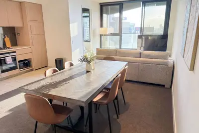 Image de Luxury 6p Flat in Cbd Center, sauna & pool access. Large bedrooms.