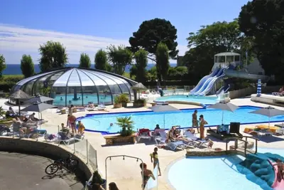 Image de ZEcamping 4 étoiles 200m plage piscine couverte mobil-home Tv Lv 30m2