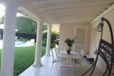 Image de Luxurious apartment in villa with exclusive use of pool and garden