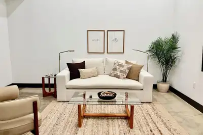 Image de Spacious Loft Apartment w/Gym Access