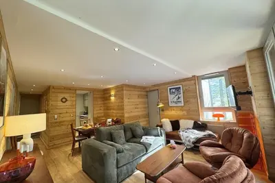 Image de À 50m des pistes de ski, 5ème étage, terrasse, casier à ski, 74m², Vars