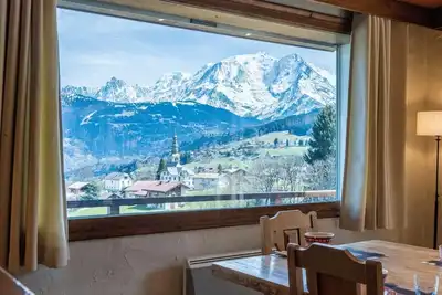 Image de Chalet, 300m du centre station, 3ème étage, vue montagne, terrasse, cheminée ou poêle à bois