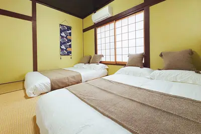 Image de 4 minutes walk from Tenga Chaya Station|close to Ranba Shinsei Bridge|straight to Umeda Kanzai Airport|2 rooms|Small building with 52 square meters of floor space|Friends Inn 101