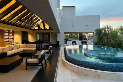 Image de Casa Mao - Luxury Jungle Villa | Rooftop • Paddle • Spa Suite
