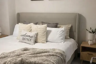 Image de Welcome to your home away from home. A calm, escape designed for pure relaxation