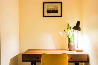 Image de Cozy 2 Bdrm Bsmt Suite - Free Parking - Quiet Neighbourhood