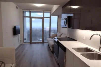 Image de Upscale Modern Downtown Apartment