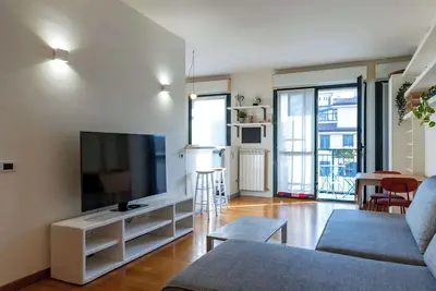 Image de w* | Bright Navigli Apartment with Canal view