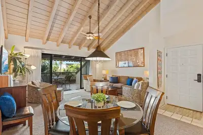 Image de Maui Kamaole J209 | Spacious 2br Loft | Walk to Beaches, Dining & Shops