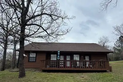 Cozy Cabin on Lake Tenkiller