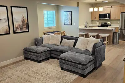 Image de 2-bedroom apartment in North Ogden - 20 min to skiing and minutes to hiking
