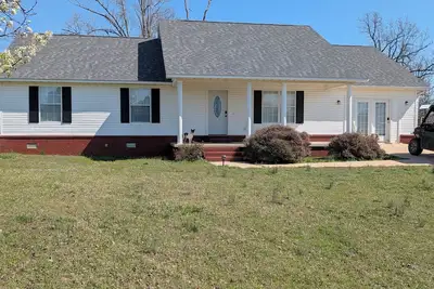 Image de Peaceful 3-bedroom house with Ac in vibrant Melbourne