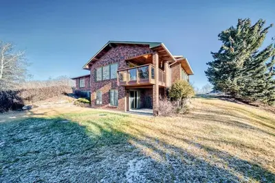 Image de Cozy Cottage in an Acreage. Newly Renovated!