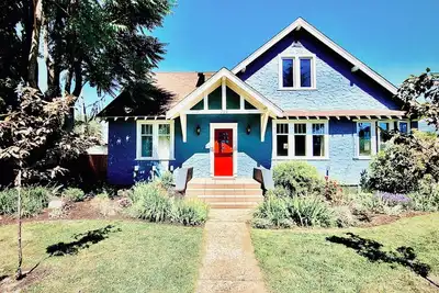 Image de By-The-Beach-House: Large Home in Prime Location