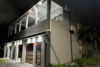 Image de 2-bedroom townhome in amazing Puerto Barrios with Ac comfort