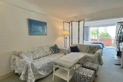 Image de Waikiki Condo with Full Kitchen 5 min Walk to Beach