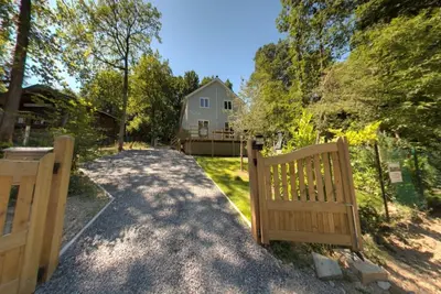 Image de Chalet de luxe avec sauna en forêt