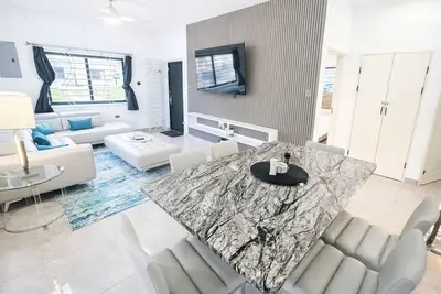 Image de The Estate at the Vistas-Modern Oceanview Retreat