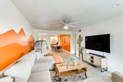 Image de Mesa Backyard Oasis / Pool, Hot Tub, Game and Golf