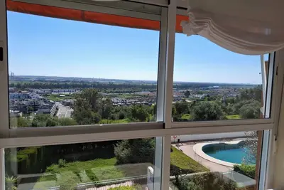 Image de Spectacular exterior apartment with pool and parking included!
